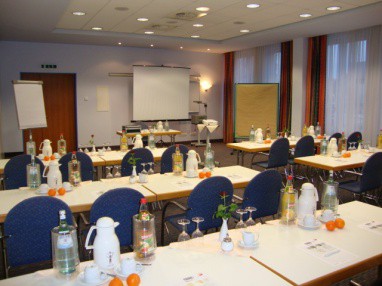 PLAZA HOTEL Hanau: Sala de conferencia