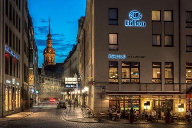 Hilton Dresden: Außenansicht