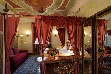 Schlosshotel Neufahrn: Chambre