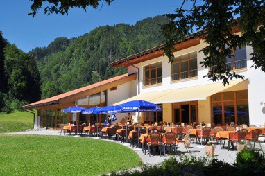 Hotel Restaurant Fuggerhof: Vista exterior