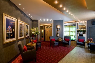 BEST WESTERN PLUS Hotel St. Raphael: Lobby