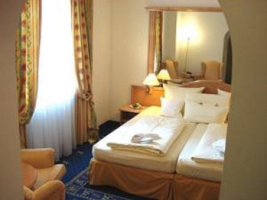 Hotel Drei Löwen : Chambre