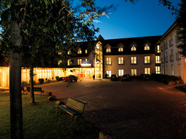 Victor´s Residenz-Hotel Teistungenburg: Außenansicht