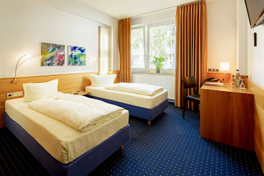 MesseHotel Köln-Deutz: Room