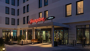 Hampton by Hilton Munich City North: Buitenaanzicht