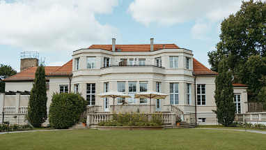 Gästehaus am Lehnitzsee GmbH: Buitenaanzicht